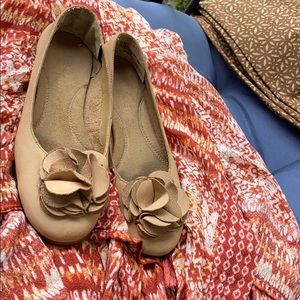 Beautiful Suede leather slip ons with Rosette 🏵